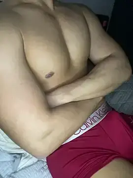 Stripchat Live Porn of MuscleKorean7
