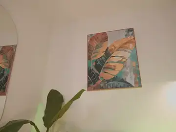 Stripchat Free Porn Cam of sarawinstone