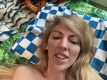 Stripchat Live Sex Cam of CelestialRuby