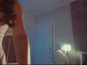 Stripchat Watch Live Sex Cams of MilaDYstarlight