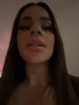 Stripchat Free Porn Cam of BellaaVixen