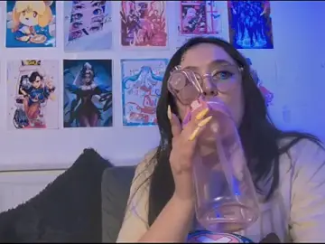 Stripchat Live Porn of snowblack_