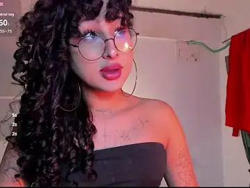 Stripchat Watch Live Sex Cams of Heka_Prudence