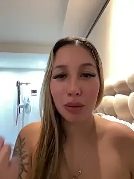Stripchat Live Porn of Mialunaxx