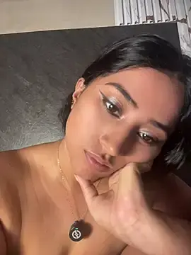 Stripchat Adult Webcams of Valentinne_z