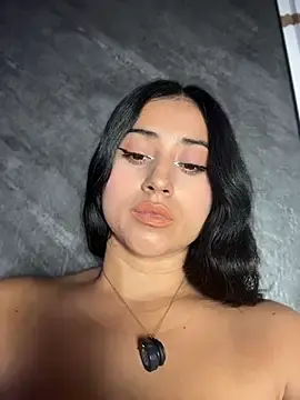 Stripchat Free Porn Cam of Valentinne_z