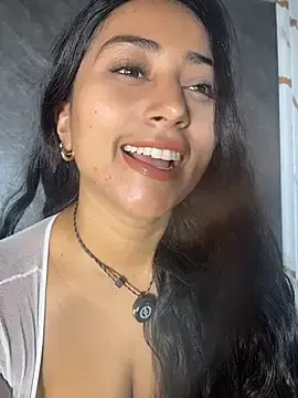 Stripchat Live Sex Cam of Valentinne_z