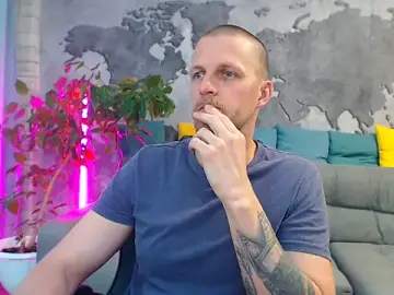 Stripchat Free Live Porn of VikingChrisss