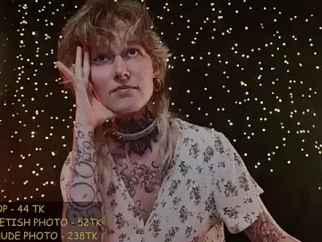 Stripchat Live Sex of Littlespacemouse