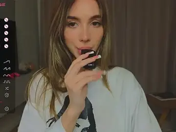 Stripchat Sex Cam of shuggybaby