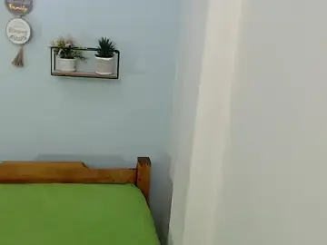 Stripchat Free Live Porn of deborahot26