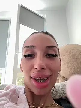 Stripchat Best live sex cam show of BlueEyes_BB