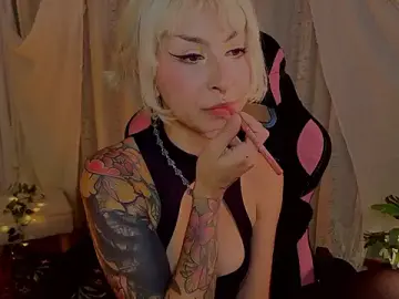 Stripchat Sex Chat of Cinamoonn