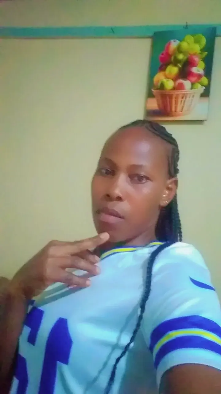 hotnshy01