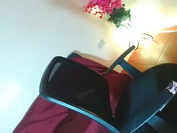 Stripchat Adult Webcam of DominnantTransqueen