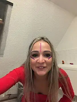 Stripchat Sex Cam of IlFiorePiuBello-