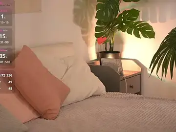 Stripchat Live Sex Cam of Naomi_Vibe_