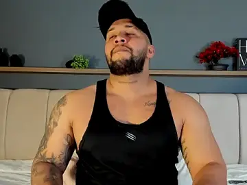 Stripchat Sex Cam of frank_myles