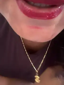 Stripchat Adult Video Chat of naughtysaraaa