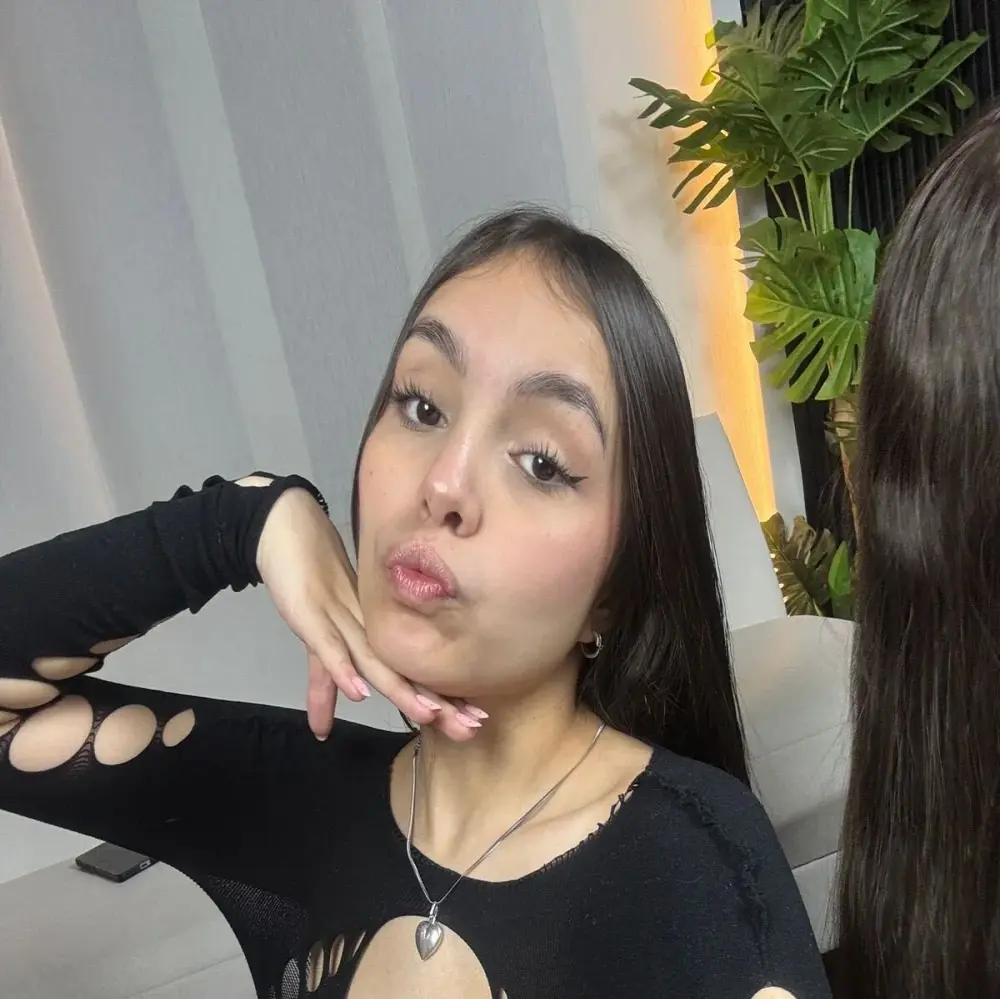 Dolls_hotcum