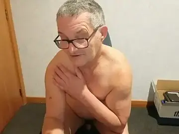 Stripchat Sex Cam of daddy_man