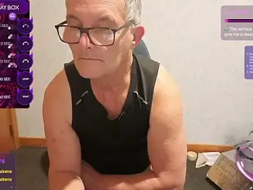 Stripchat Sex Cam of daddy_man