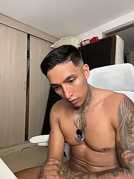 Stripchat Live Sex Cam of sendfer