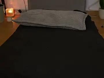 Stripchat Sex Cam of FazeyJ_
