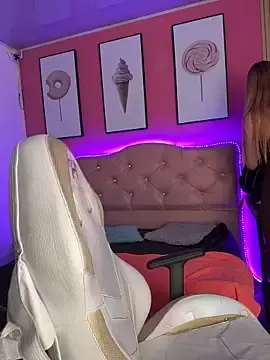 Stripchat Nude Webcam of Jessy_Queen