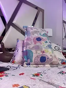 Stripchat Live Sex Cam of RacheellGrayX