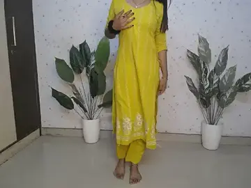 Stripchat Free Porn Cam of Ragini_69