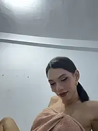 Stripchat Live Sex Cam of Carlita_cute