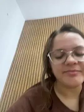 Stripchat Free Live Porn of Laryssinha_69