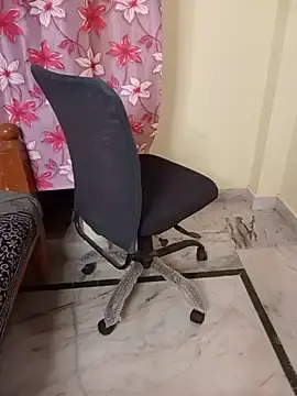 Stripchat Live Porn of LouleyRani_