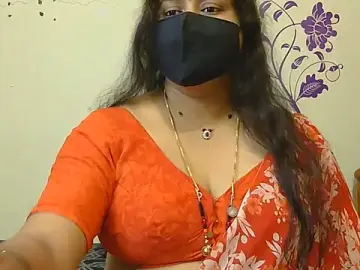 Stripchat Live Sex of LouleyRani_