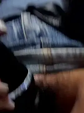 Stripchat Adult Webcam of Outdoors-Mia_Khalifa