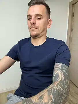 Stripchat Free Porn Cam of Huge_cock22cm