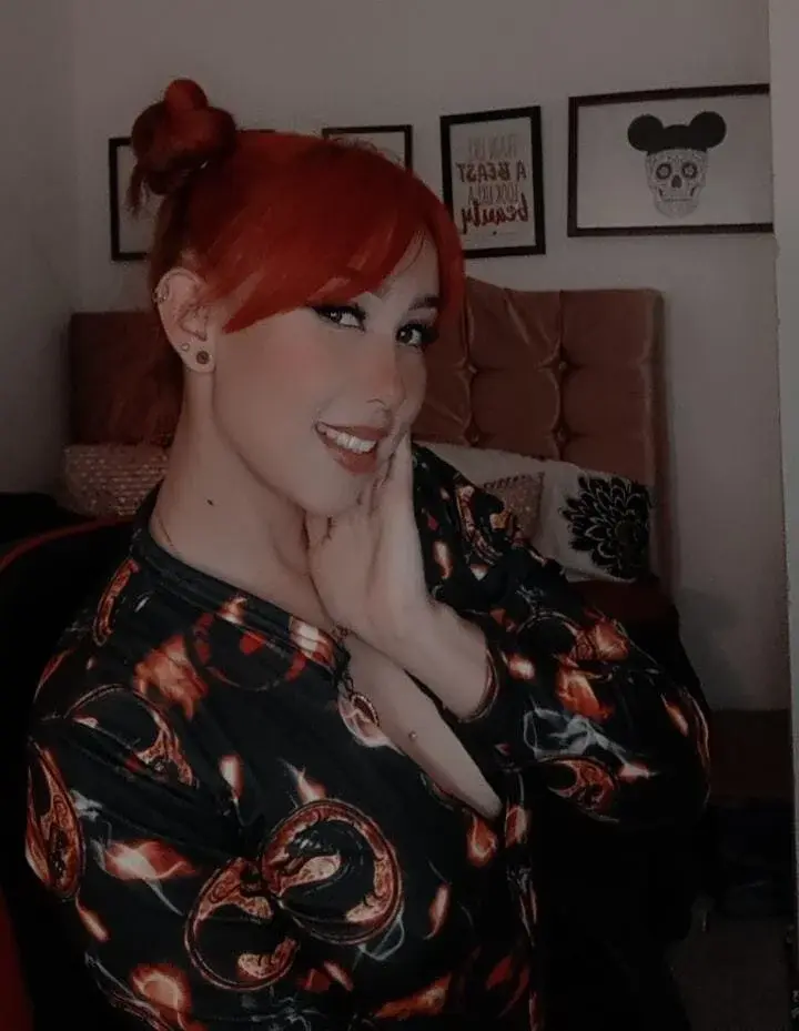 Skarlet_Adams28
