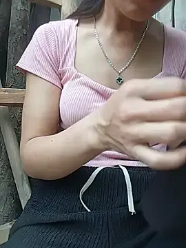 Stripchat Nude Webcam of Heryy_xx