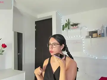 Stripchat Free Porn Cam of miss_secretary