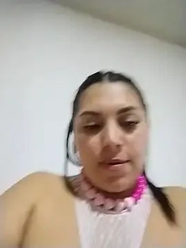Stripchat Adult Webcam of BlueeDiamond
