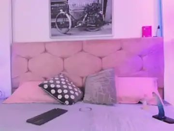 Stripchat Live Sex Cam of Liam_Leone