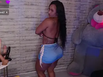 Stripchat Free Porn Cam of TinnaCobb