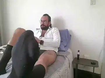 Stripchat Live Sex Cam of Carver87