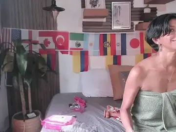 Stripchat Sex Cam of Evaa_campbell