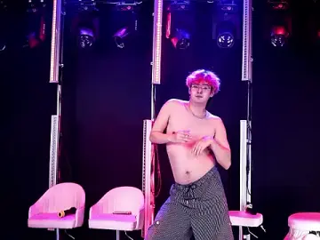 Stripchat Live Sex Cam of Kingboy-001