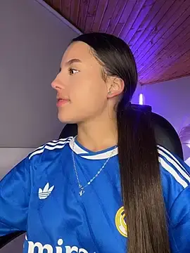 Stripchat Watch Live Sex Cams of Sofia18_pinkk