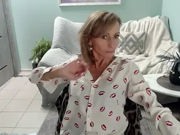Stripchat Best Webcam of HornyMilf_777