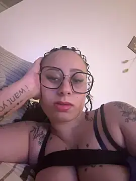 Stripchat Sex Cam of queenlo_xxx