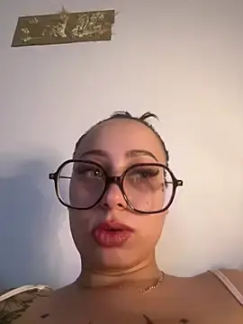 Stripchat Sex Cam of queenlo_xxx